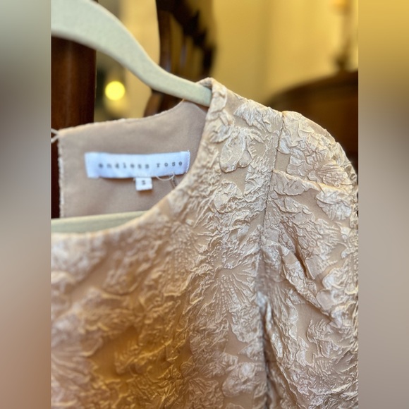 Endless Rose Floral Puff Sleeve Top - Picture 2 of 4